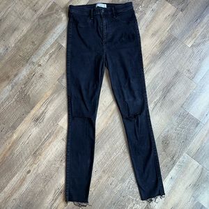 Abercrombie & Fitch Ultra High-Rise The Jean Legging